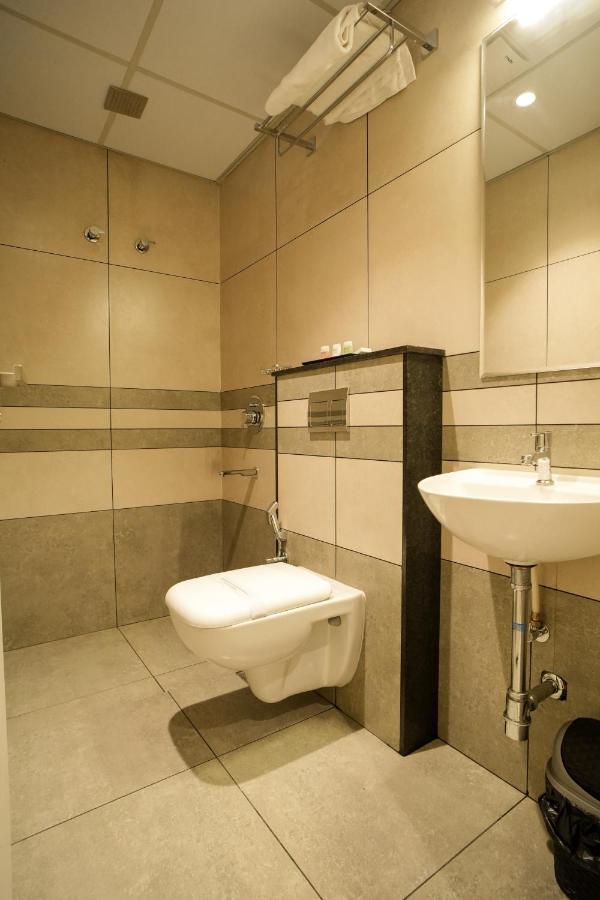 Sulu Residency Hotell Kochi Eksteriør bilde